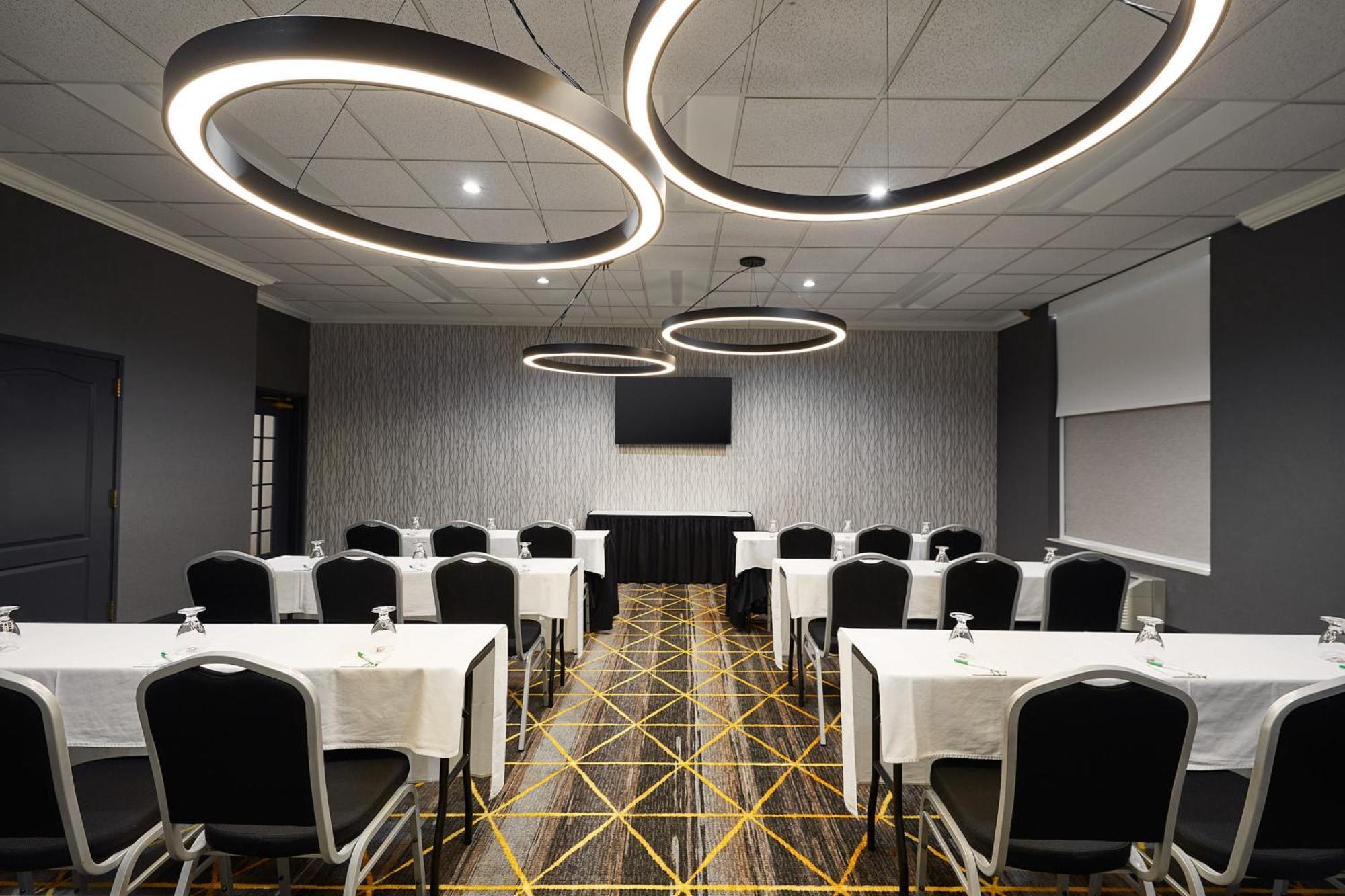 Holiday Inn Hotel & Suites Madison West - Middleton By Ihg Exteriér fotografie